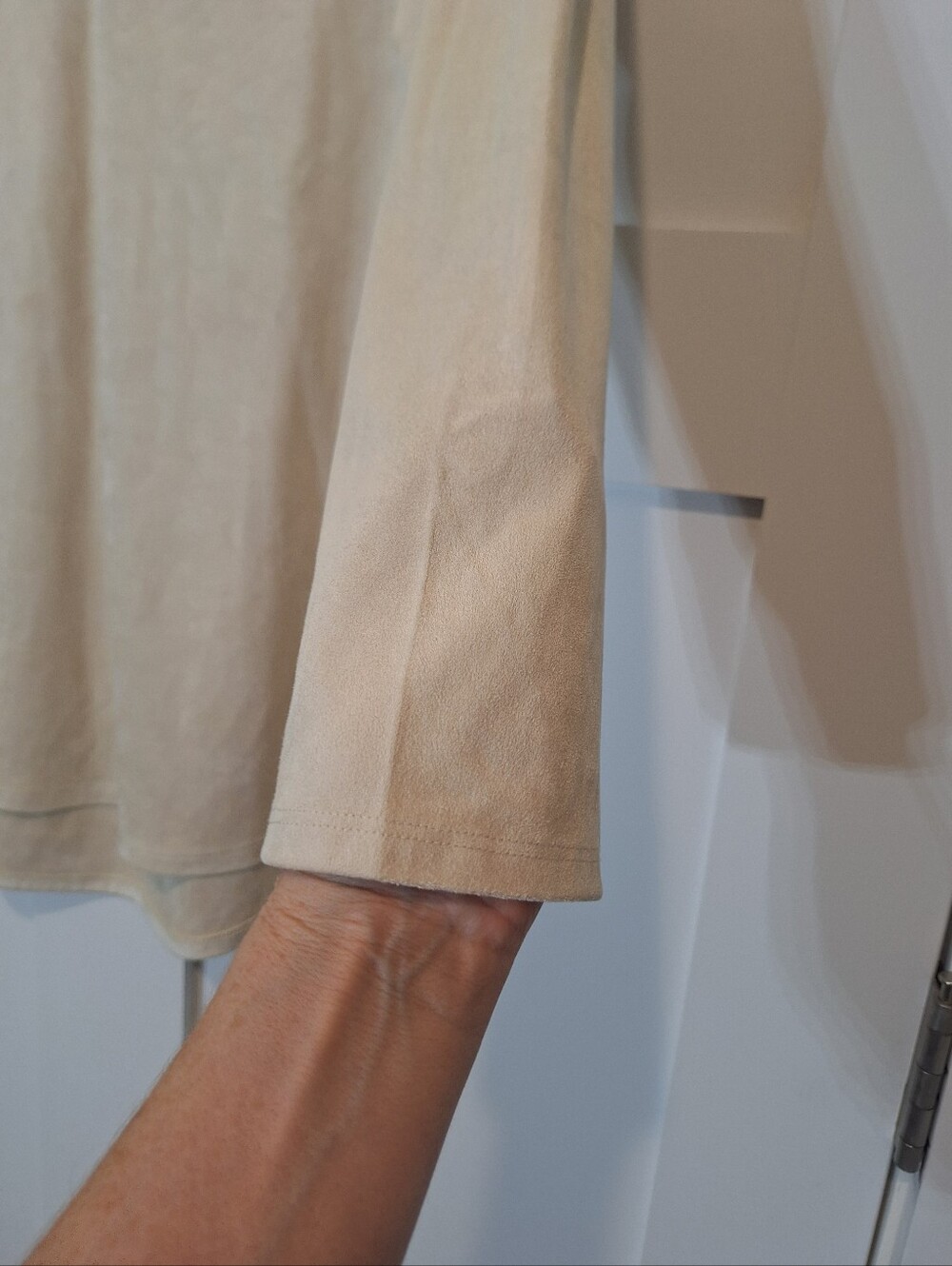 Soft Surroundings Suede Hi Low Tunic Top Roll Tab Sleeves Beige Size Medium - Picture 8 of 12